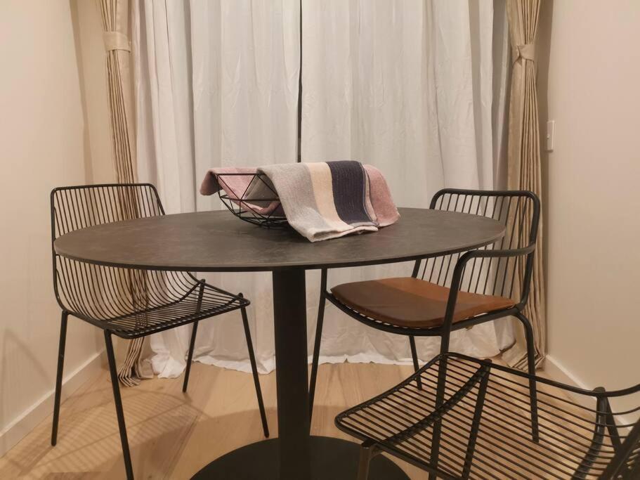 Modern 1-bedroom Unit In The Heart Of